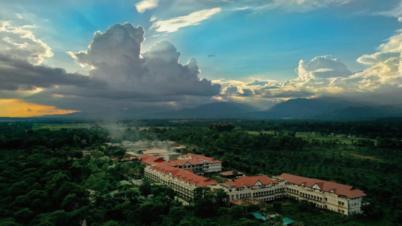 Mayfair Tea Resort Siliguri Eksteriør billede